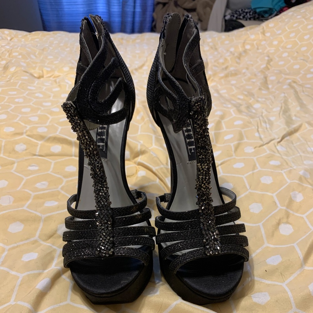 Vera Wang Heels
